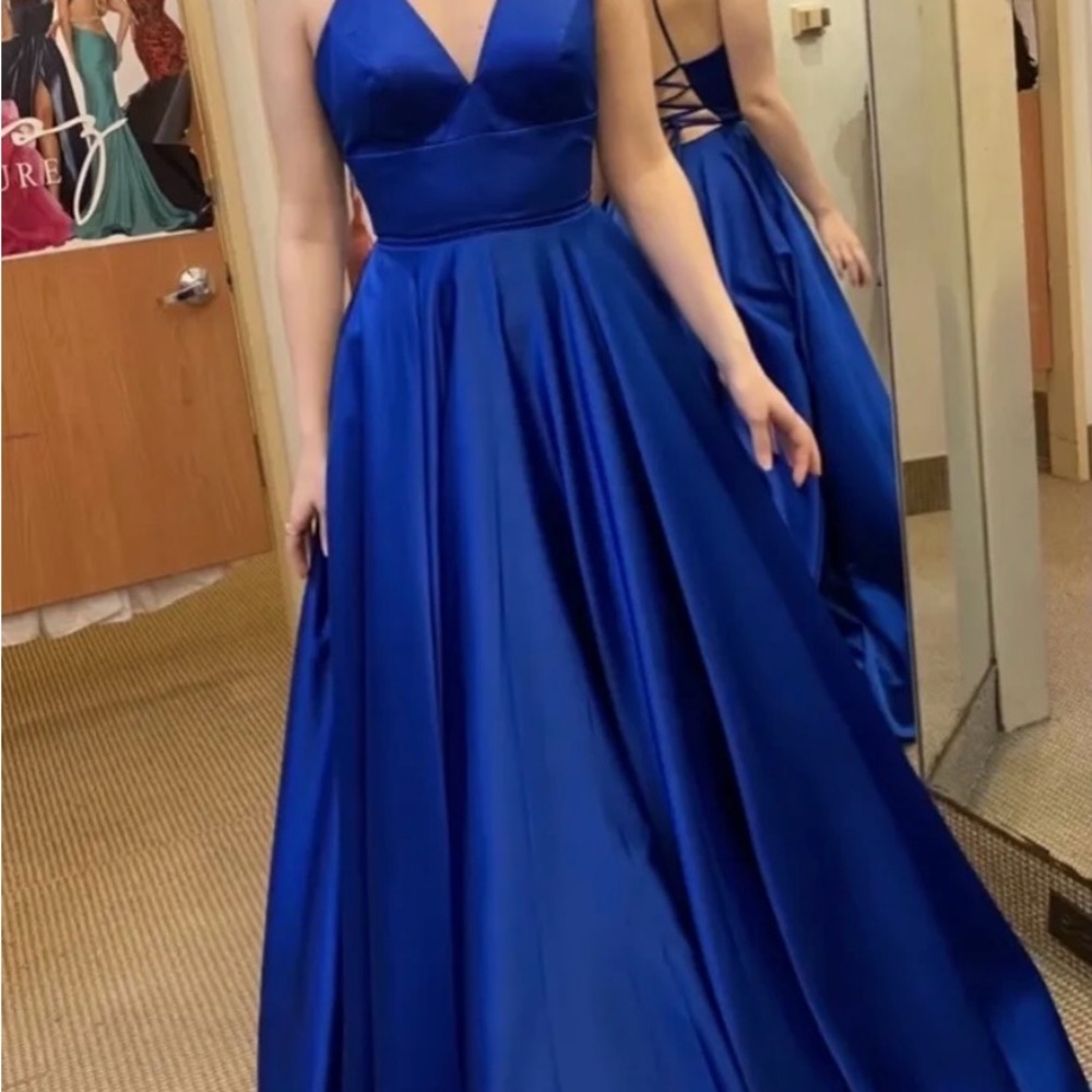 Faviana Glamour Size 0 Prom Dress: Never worn